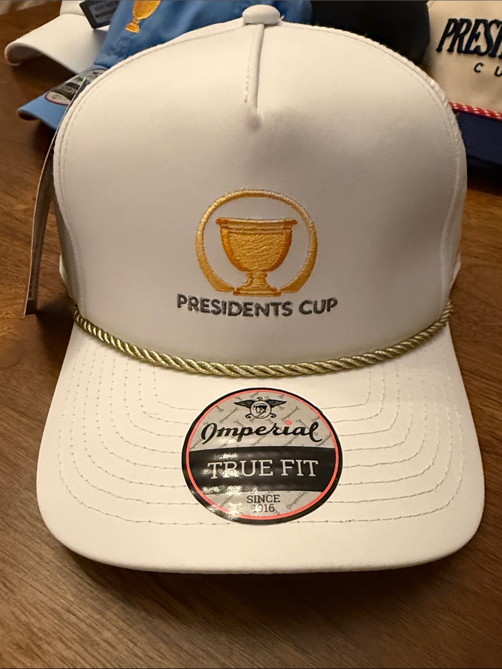 ROYAL MONTREAL GOLF CLUB PRESIDENTS CUP 2024.  BRAND NEW WITH TAGS. WHITE SNAP.